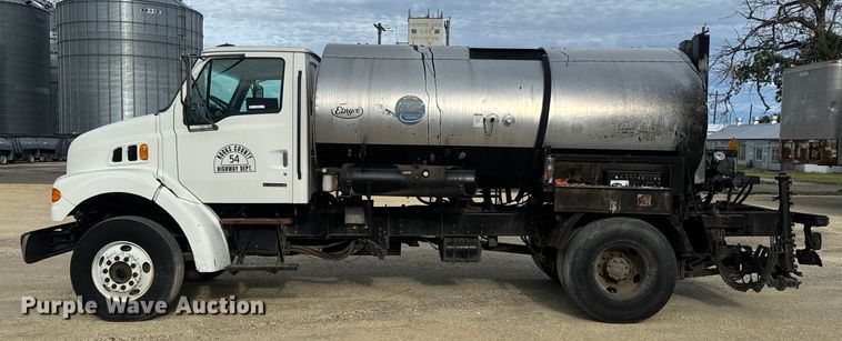 image for item EK1367 1999 Sterling L-Line oil distributor truck