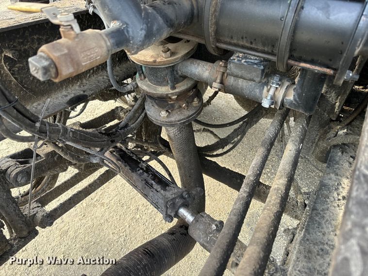 image for item EK1367 1999 Sterling L-Line oil distributor truck