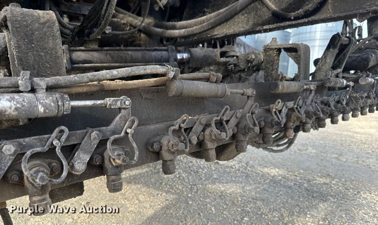 image for item EK1367 1999 Sterling L-Line oil distributor truck