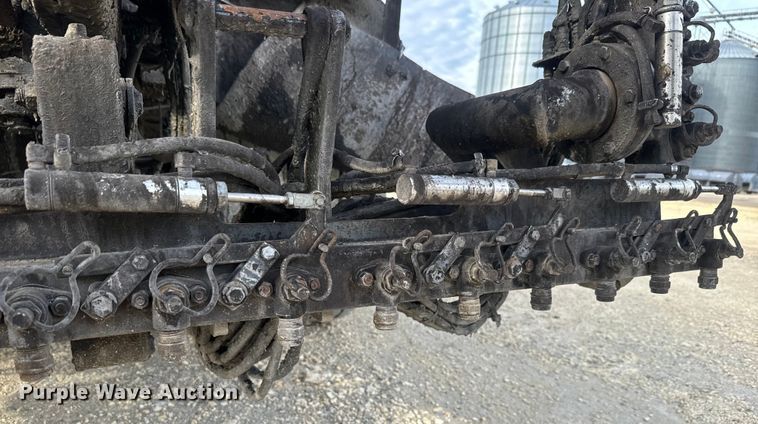 image for item EK1367 1999 Sterling L-Line oil distributor truck