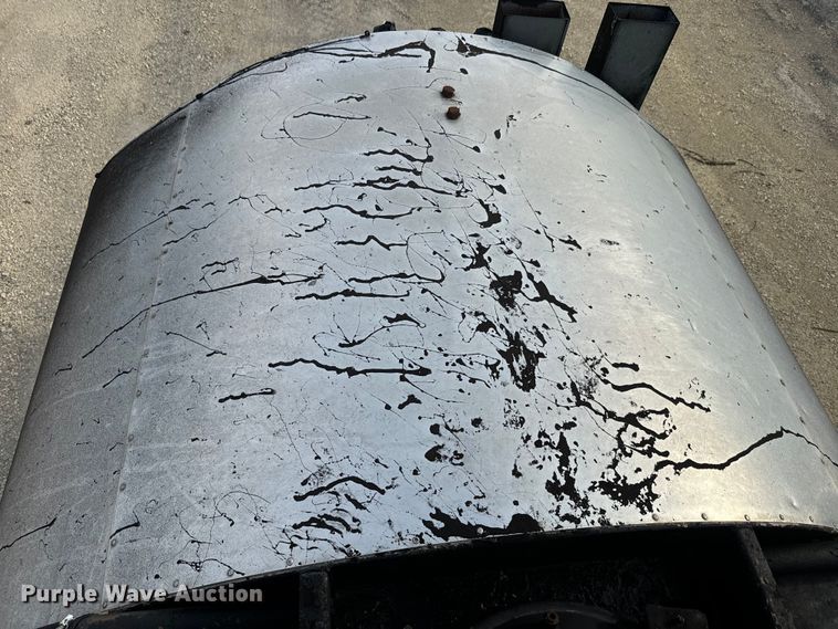 image for item EK1367 1999 Sterling L-Line oil distributor truck