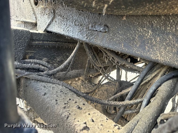 image for item EK1367 1999 Sterling L-Line oil distributor truck