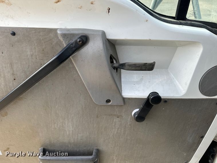 image for item EK1367 1999 Sterling L-Line oil distributor truck