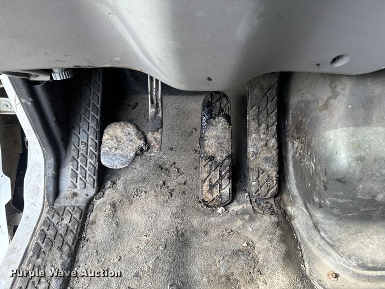 image for item EK1367 1999 Sterling L-Line oil distributor truck