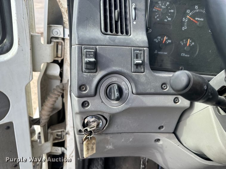 image for item EK1367 1999 Sterling L-Line oil distributor truck