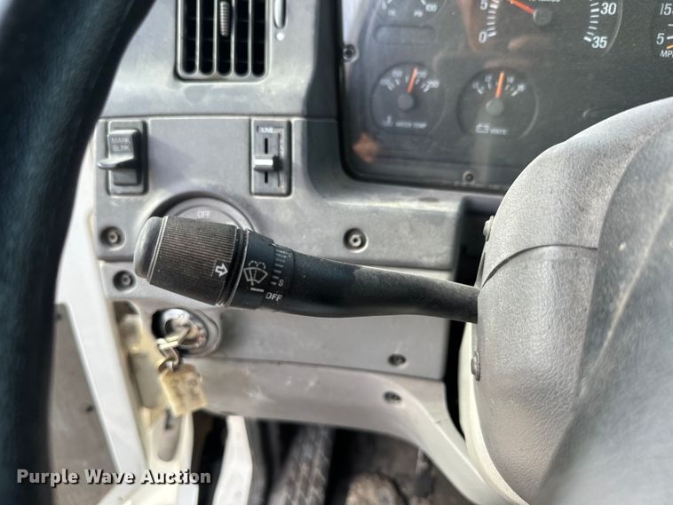 image for item EK1367 1999 Sterling L-Line oil distributor truck