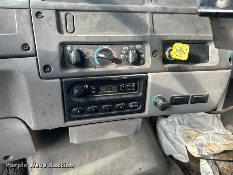 image for item EK1367 1999 Sterling L-Line oil distributor truck