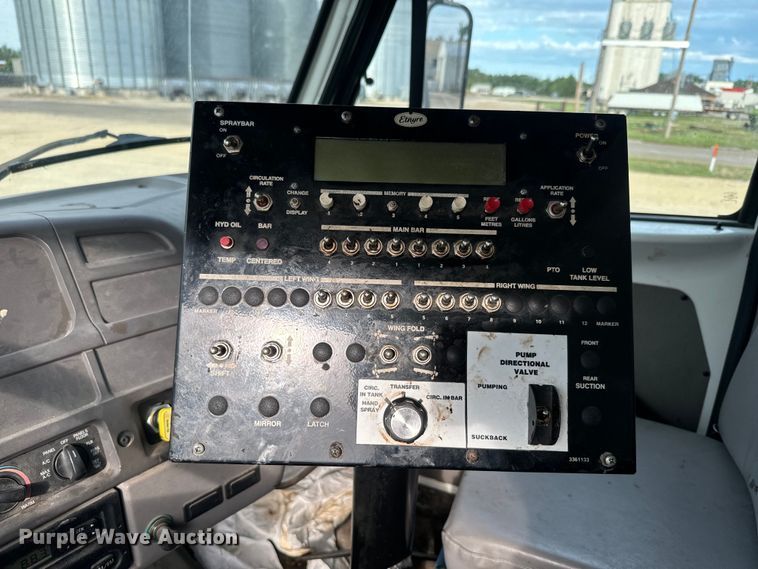 image for item EK1367 1999 Sterling L-Line oil distributor truck