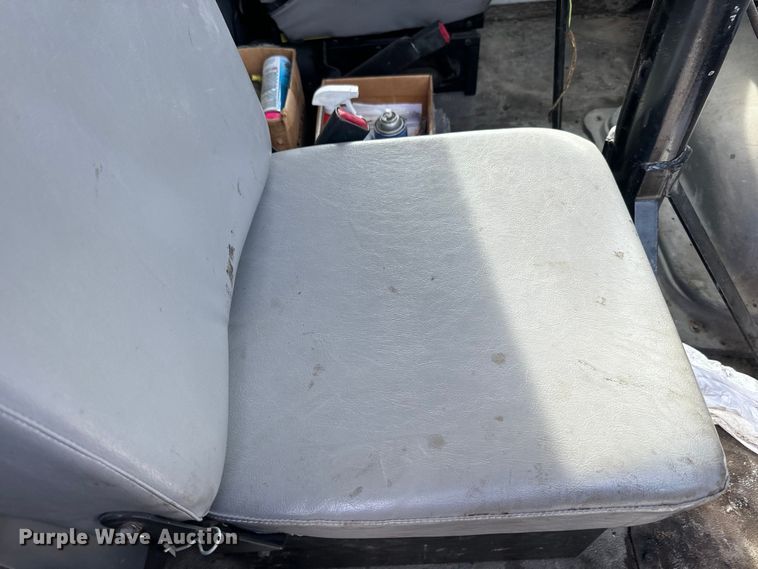 image for item EK1367 1999 Sterling L-Line oil distributor truck