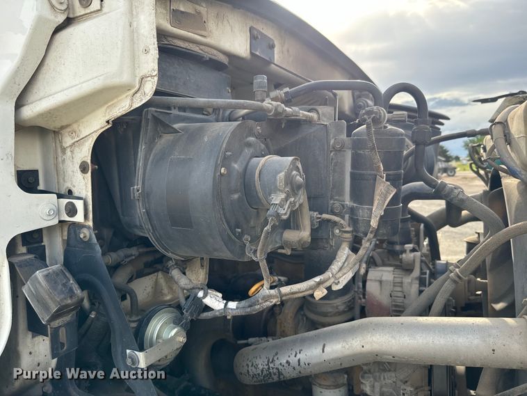 image for item EK1367 1999 Sterling L-Line oil distributor truck