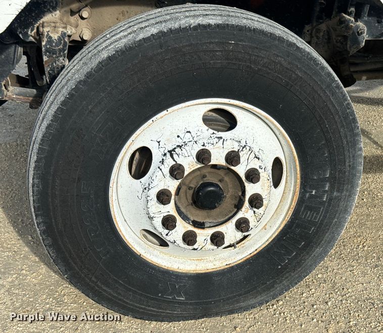 image for item EK1367 1999 Sterling L-Line oil distributor truck