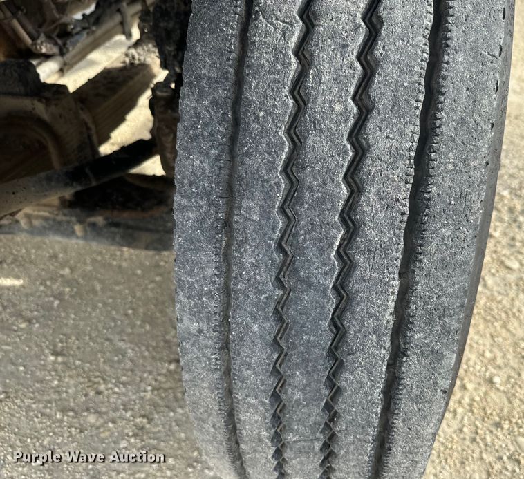 image for item EK1367 1999 Sterling L-Line oil distributor truck