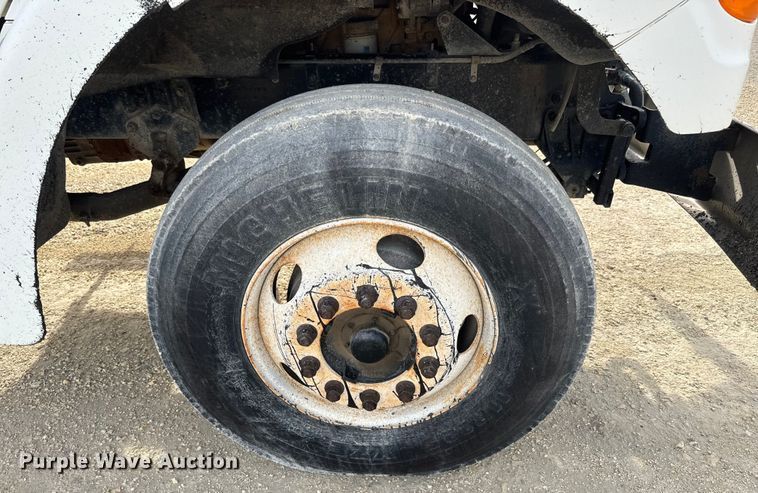 image for item EK1367 1999 Sterling L-Line oil distributor truck