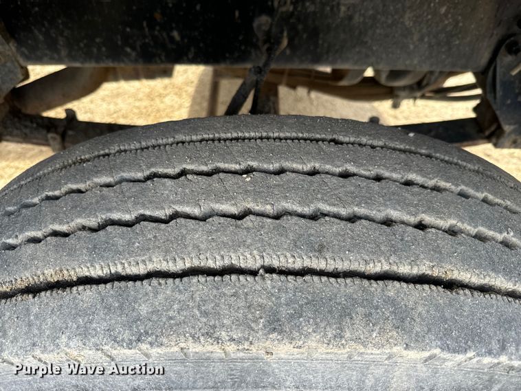 image for item EK1367 1999 Sterling L-Line oil distributor truck