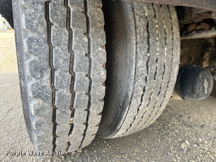 image for item EK1367 1999 Sterling L-Line oil distributor truck