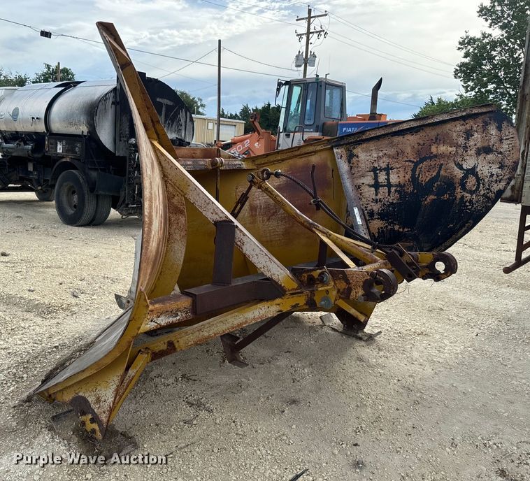image for item EK1368 Balderson motor grader snow plow