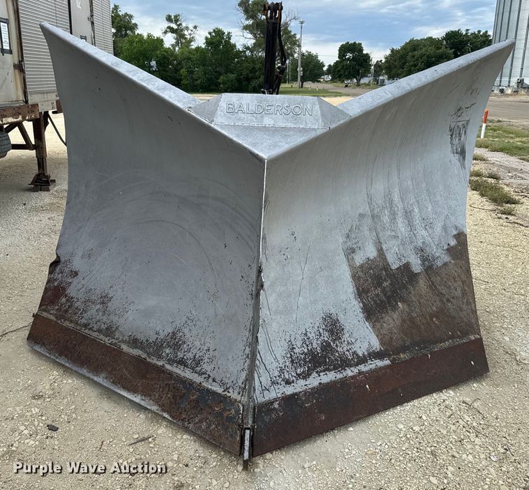 image for item EK1369 Balderson BV11 motor grader snow plow