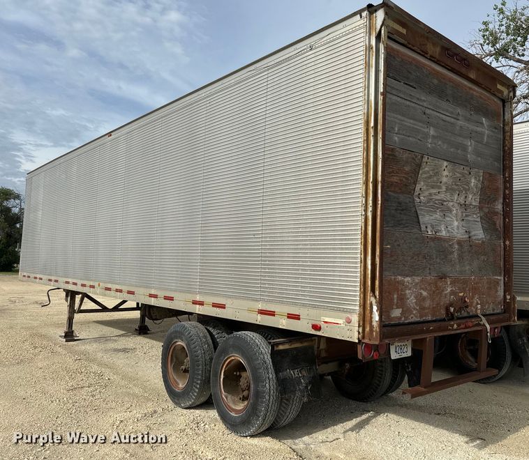 image for item EK1371 1980 Fruehauf FB8-P2-40 dry van trailer