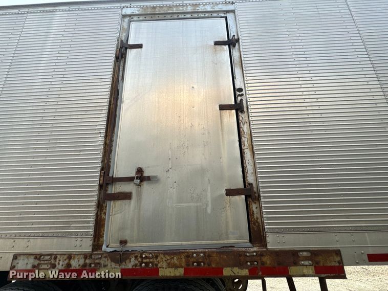 image for item EK1371 1980 Fruehauf FB8-P2-40 dry van trailer