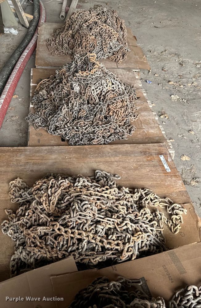 image for item EK1373 Motor grader tire chains