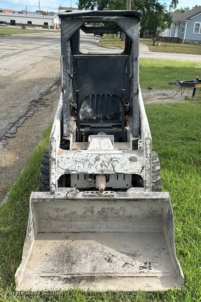 image for item EK1374 1992 Bobcat 440B skid steer loader