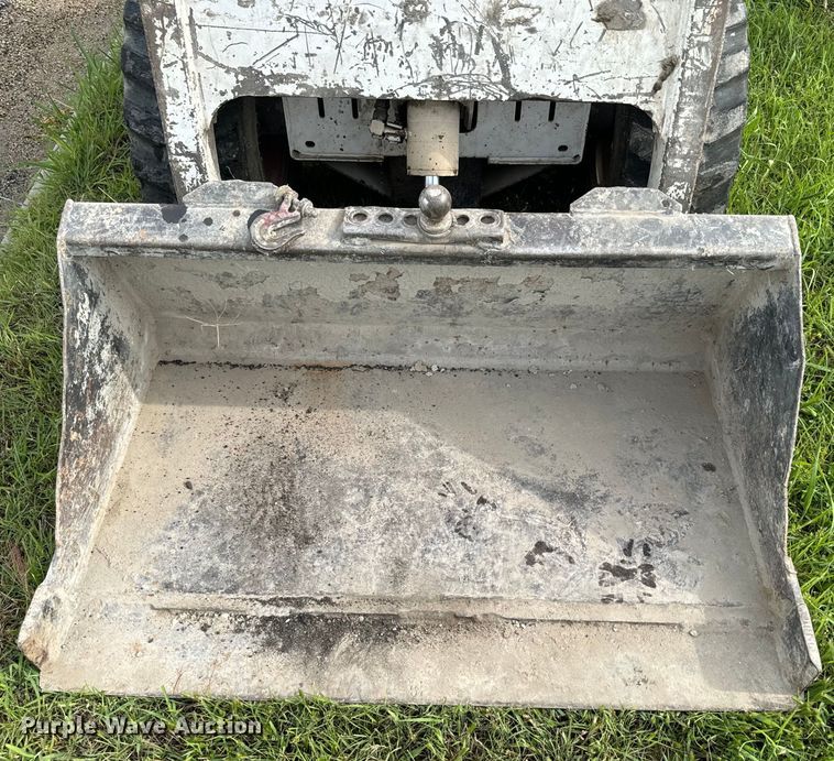 image for item EK1374 1992 Bobcat 440B skid steer loader
