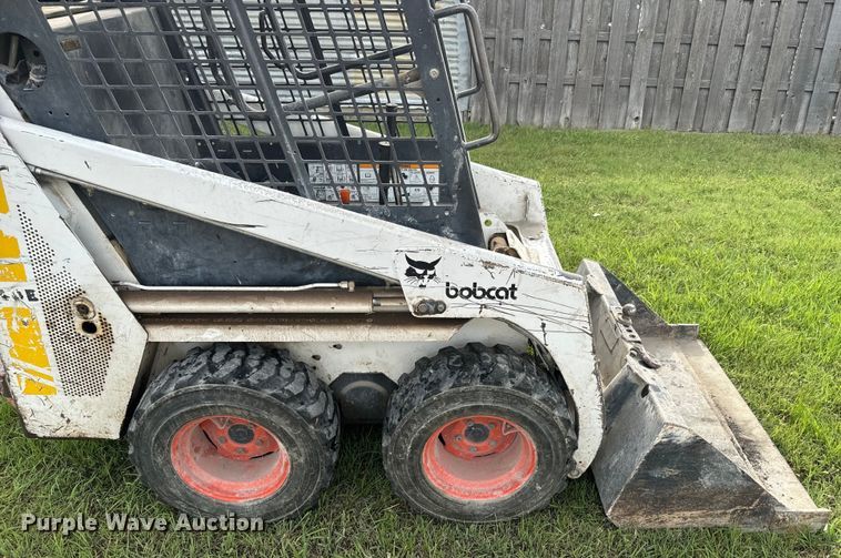 image for item EK1374 1992 Bobcat 440B skid steer loader