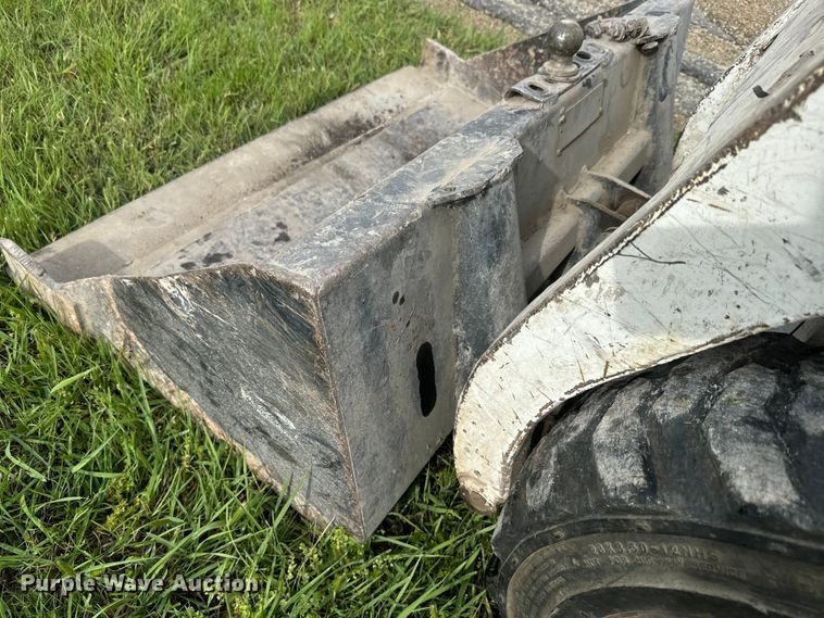 image for item EK1374 1992 Bobcat 440B skid steer loader