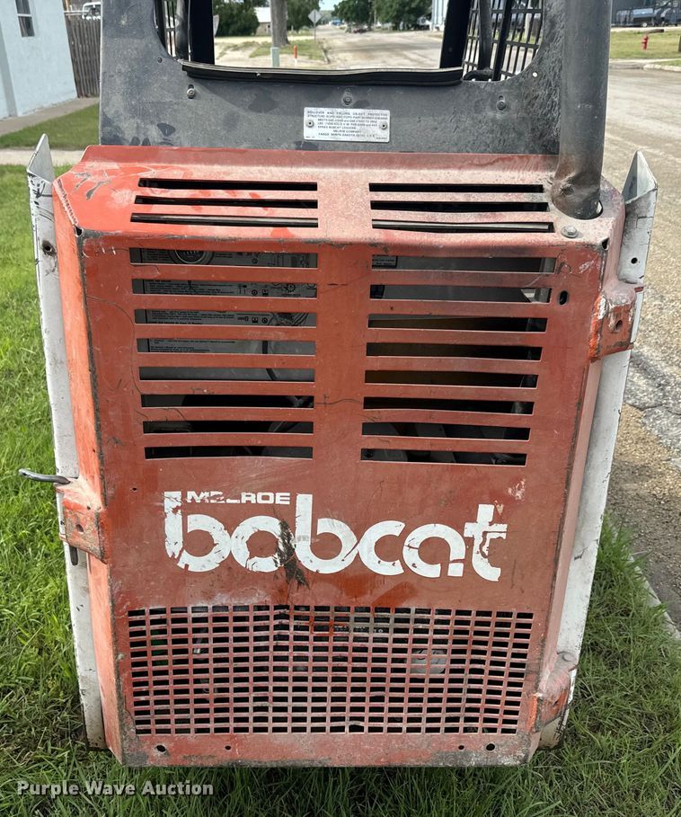 image for item EK1374 1992 Bobcat 440B skid steer loader