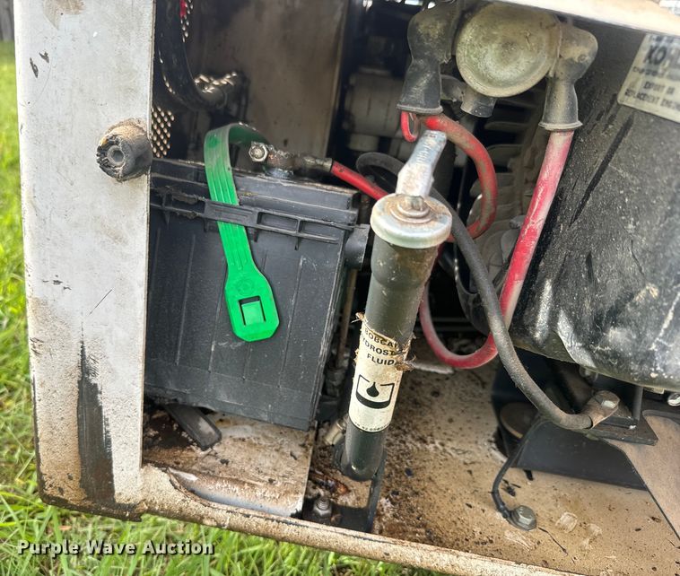 image for item EK1374 1992 Bobcat 440B skid steer loader