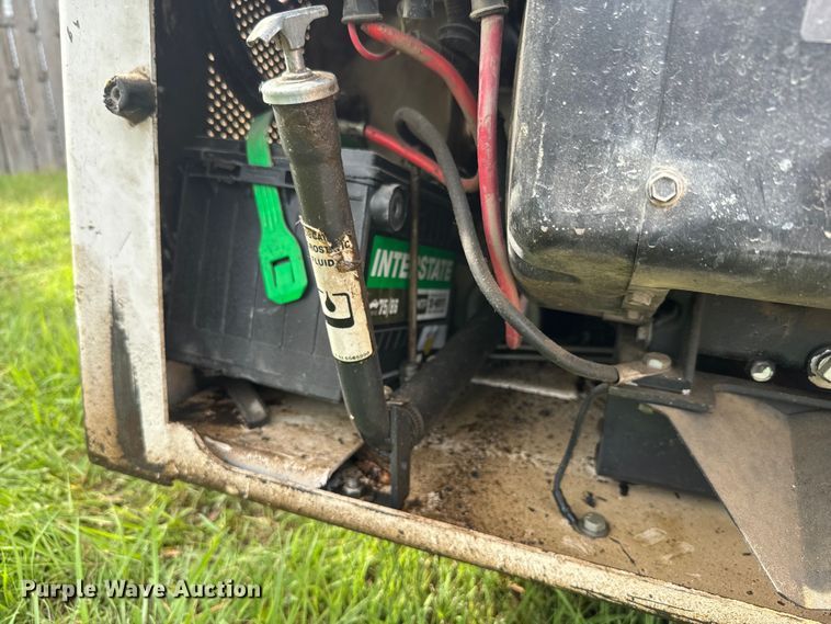 image for item EK1374 1992 Bobcat 440B skid steer loader