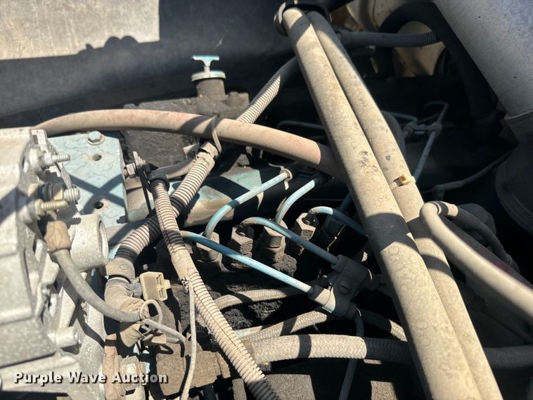 image for item EK1395 1981 International  1854 truck cab and chassis