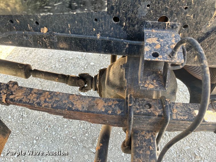 image for item EK1395 1981 International  1854 truck cab and chassis