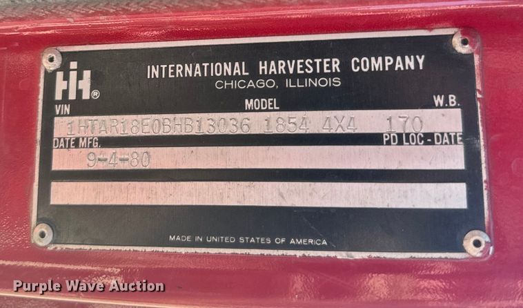 image for item EK1395 1981 International  1854 truck cab and chassis