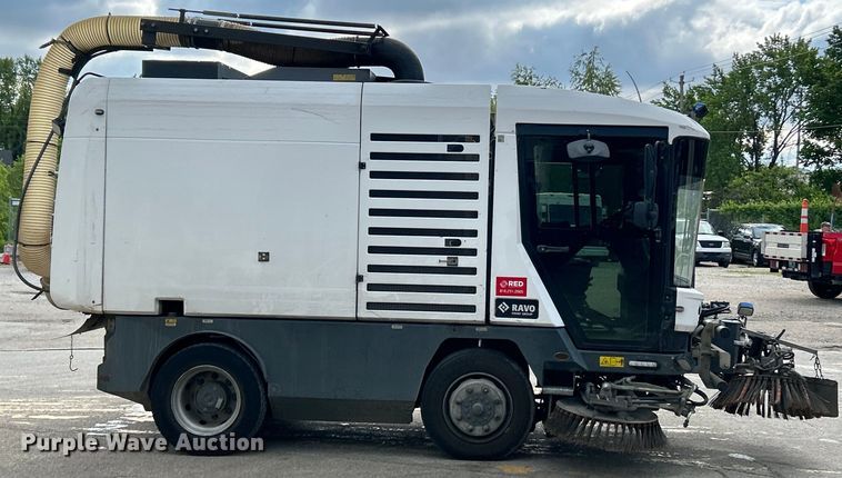image for item EK4620 2016 Ravo B.V Ravo 5 Series 540 street sweeper