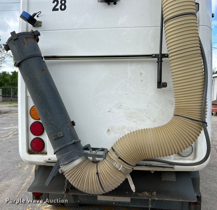 image for item EK4620 2016 Ravo B.V Ravo 5 Series 540 street sweeper