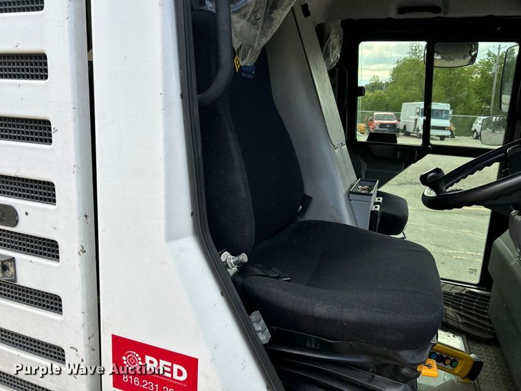 image for item EK4620 2016 Ravo B.V Ravo 5 Series 540 street sweeper