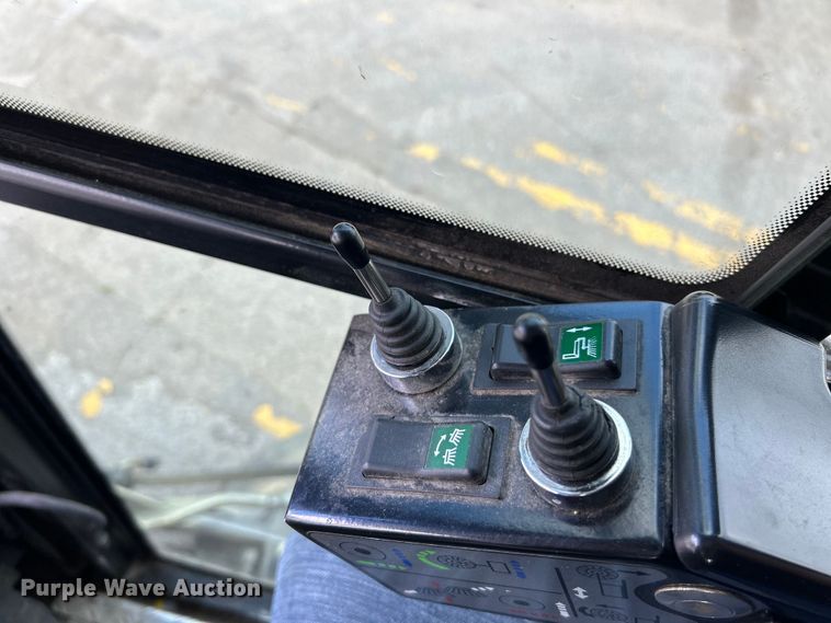 image for item EK4620 2016 Ravo B.V Ravo 5 Series 540 street sweeper