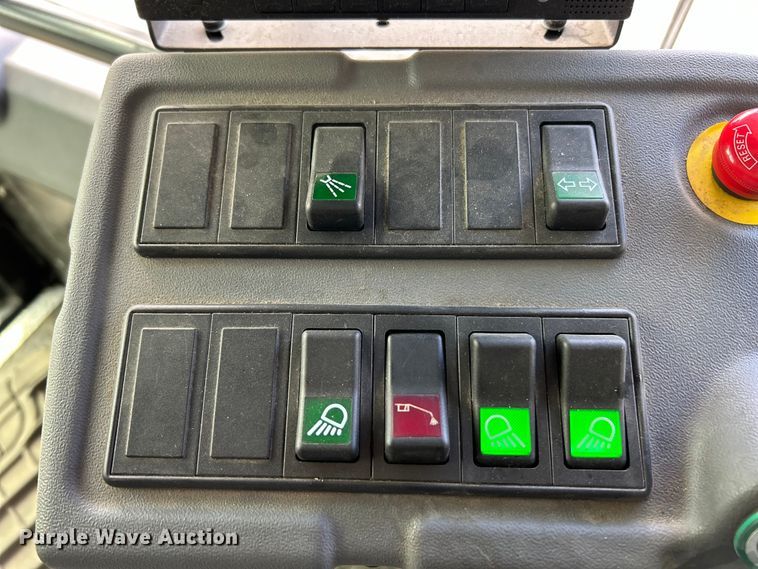 image for item EK4620 2016 Ravo B.V Ravo 5 Series 540 street sweeper