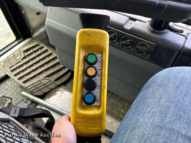 image for item EK4620 2016 Ravo B.V Ravo 5 Series 540 street sweeper