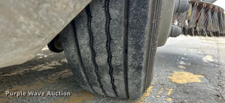 image for item EK4620 2016 Ravo B.V Ravo 5 Series 540 street sweeper