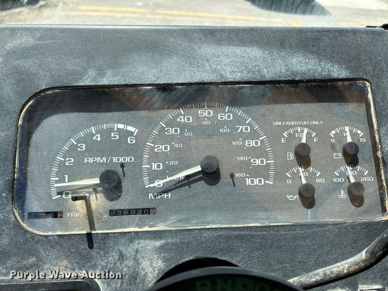 image for item EK4629 1999 Chevrolet P30 delivery van