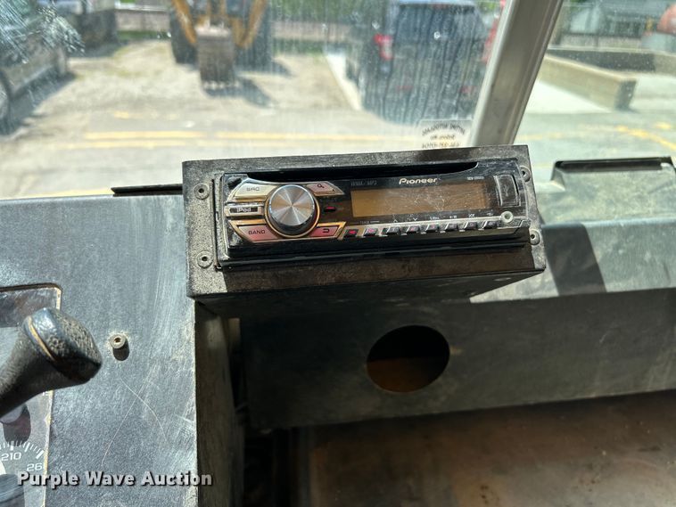 image for item EK4629 1999 Chevrolet P30 delivery van