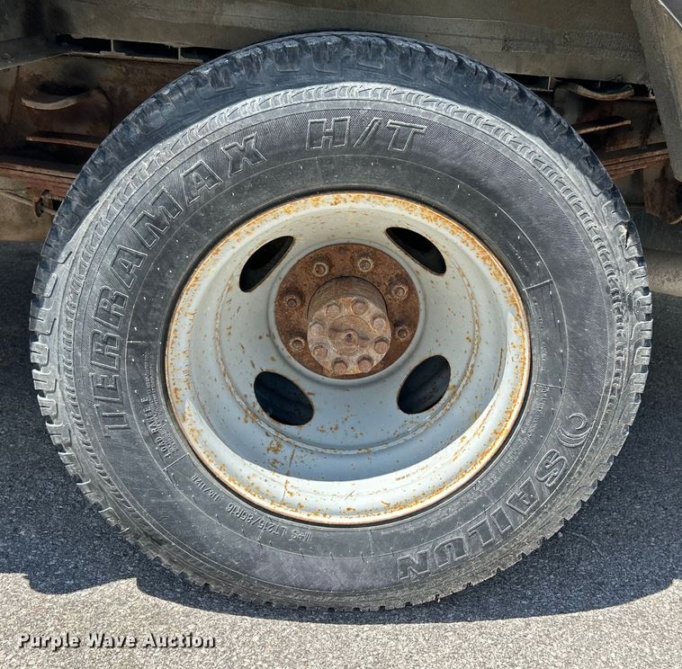 image for item EK4629 1999 Chevrolet P30 delivery van