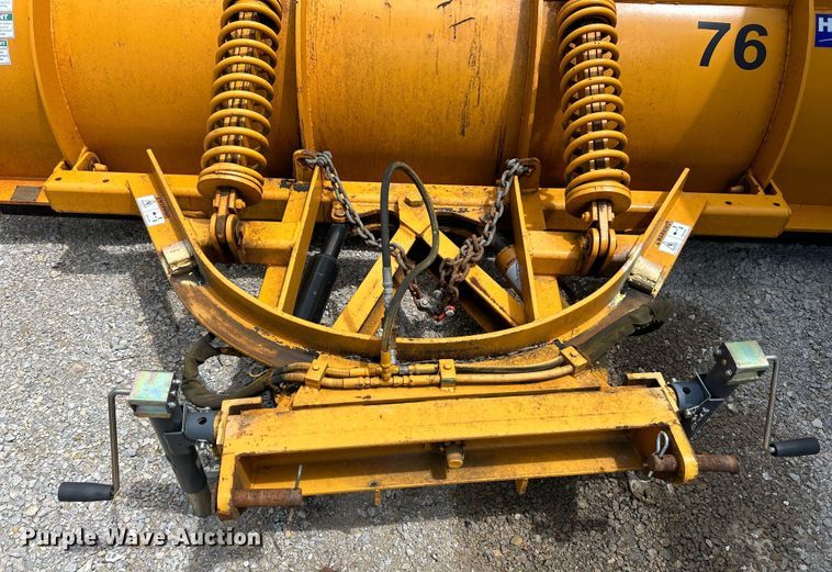 image for item EK4632 Henke snow plow