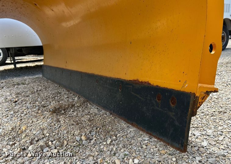 image for item EK4632 Henke snow plow