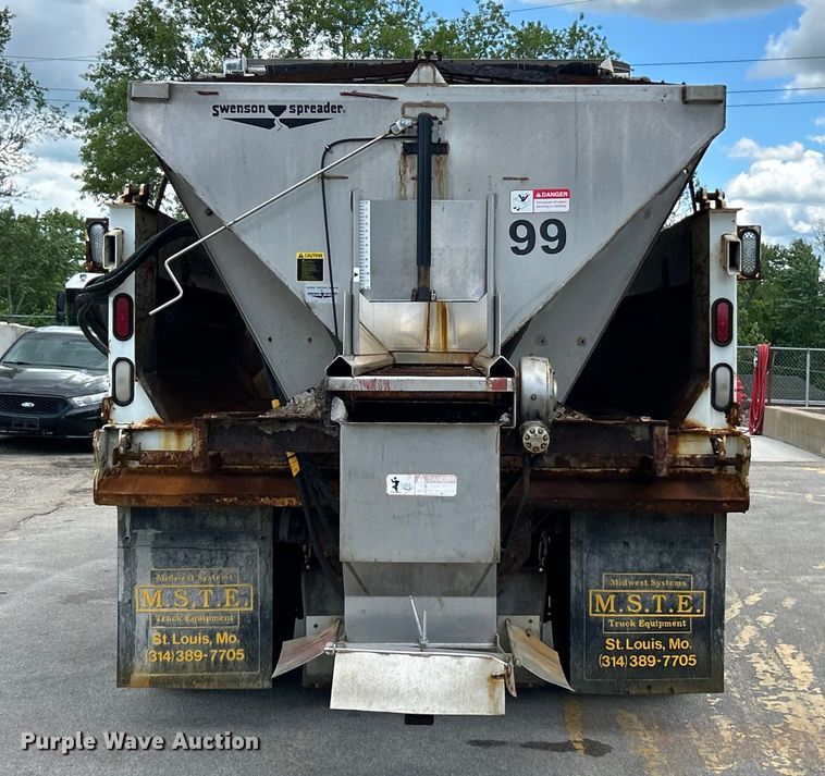 image for item EK4634 2004 International 7400 dump truck