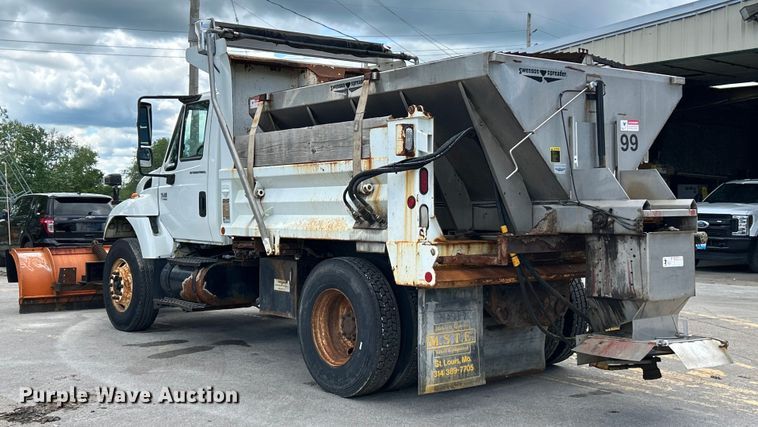 image for item EK4634 2004 International 7400 dump truck