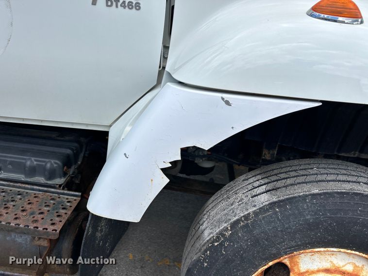 image for item EK4634 2004 International 7400 dump truck