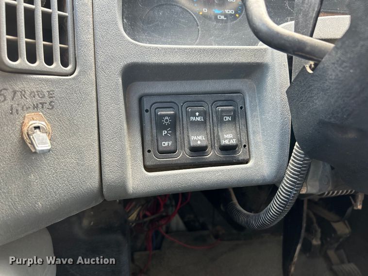 image for item EK4634 2004 International 7400 dump truck